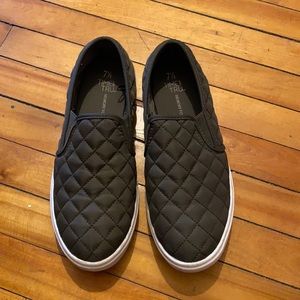 Slip on flat shoes
